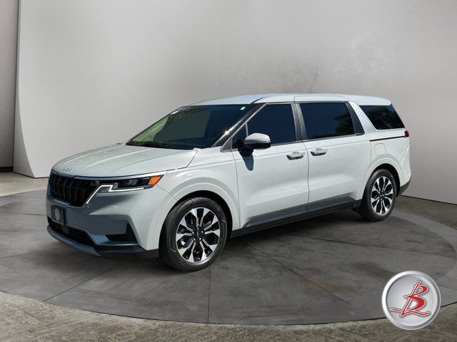 Used 2024 Kia Carnival EX FWD image 3