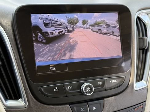 Used 2024 Chevrolet Malibu LT FWD image 18