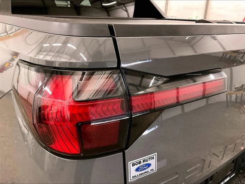 Used 2023 Hyundai Santa Cruz Limited w/ Cargo Package AWD/4WD image 28