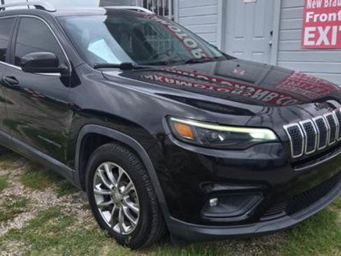 Used 2019 Jeep Cherokee Latitude Plus FWD image 10