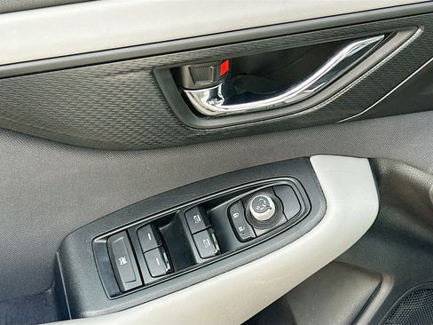 Used 2025 Subaru Outback Premium image 15