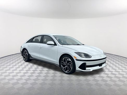 Used 2024 Hyundai Ioniq 6 SEL RWD image 4