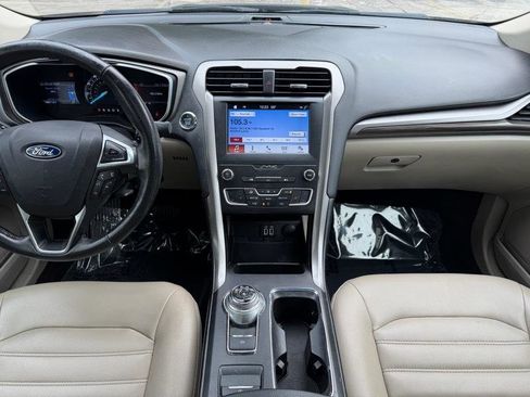 Used 2019 Ford Fusion SEL image 28