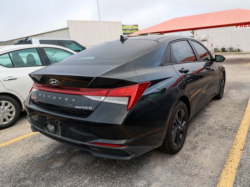 Used 2023 Hyundai Elantra Blue FWD image 8