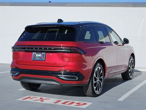 New 2026 Lincoln Nautilus Reserve image 7