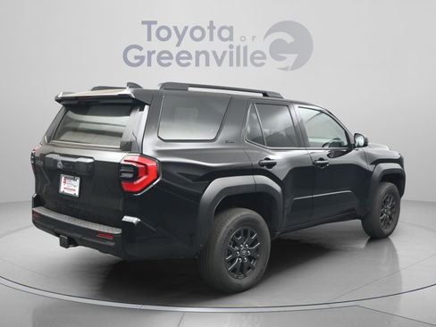 Used 2025 Toyota 4Runner SR5 AWD/4WD image 13