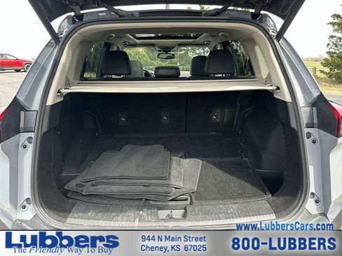 Used 2023 Nissan Rogue SL image 21