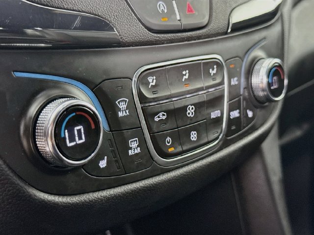 Used 2024 Chevrolet Equinox RS FWD image 17