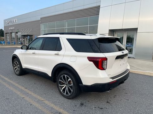 Used 2022 Ford Explorer ST-Line w/ Class IV Trailer Tow Package AWD/4WD image 3