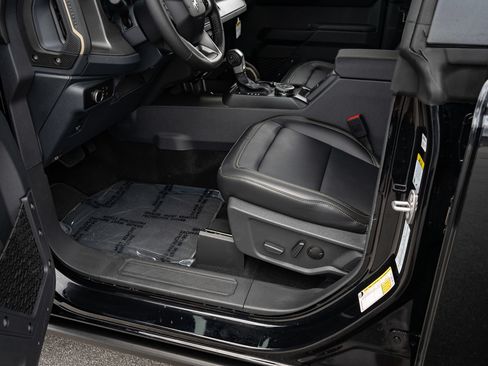 New 2026 Ford Bronco Badlands AWD/4WD image 17