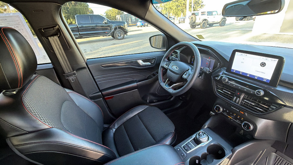 Certified 2024 Ford Escape ST-Line FWD image 29