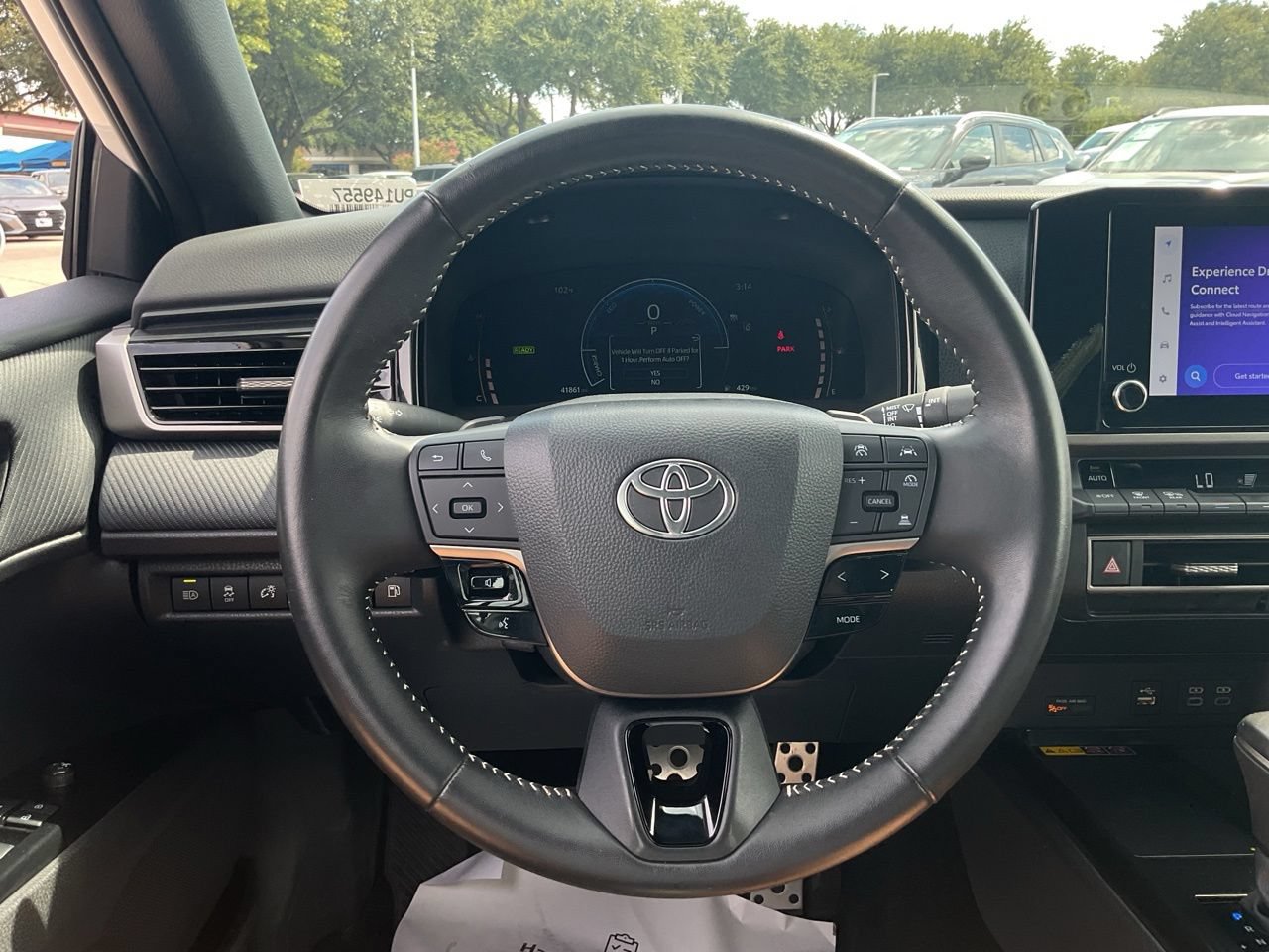 Used 2025 Toyota Camry SE FWD image 30