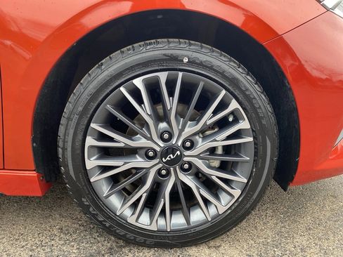 Certified 2024 Kia Forte GT-Line image 9