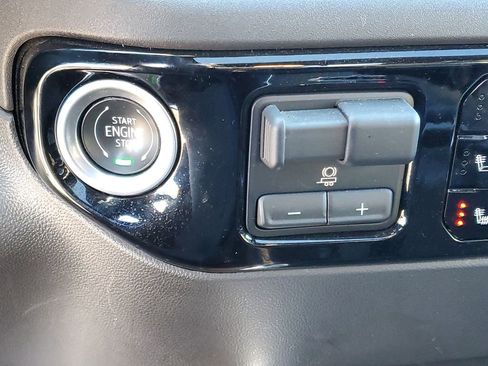 Used 2024 Chevrolet Silverado 1500 High Country image 17