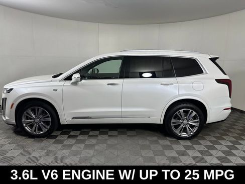 Used 2022 Cadillac XT6 Premium Luxury w/ Technology Package AWD/4WD image 2