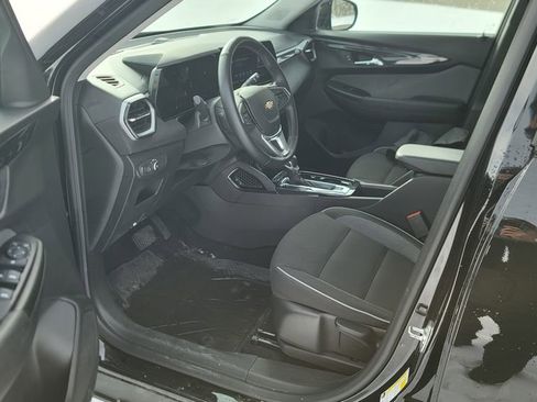 Certified 2024 Chevrolet TrailBlazer LT w/ LT Cold Weather Package image 18