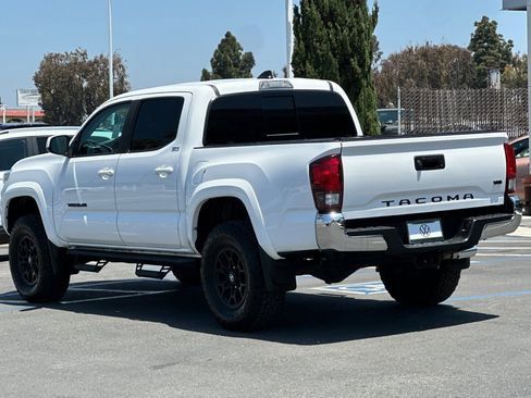 Used 2022 Toyota Tacoma SR5 RWD image 6