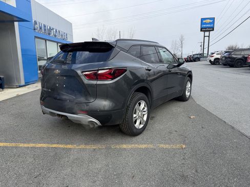 Used 2019 Chevrolet Blazer LT image 3