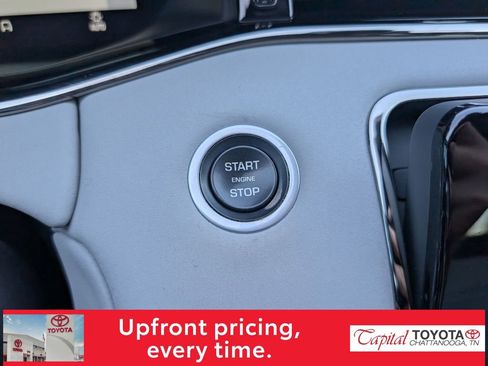 Used 2020 Land Rover Range Rover Evoque First Edition AWD/4WD image 20