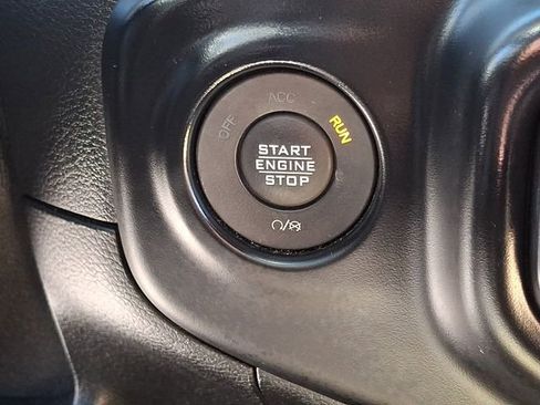 Used 2021 Jeep Wrangler Unlimited Sport AWD/4WD image 30