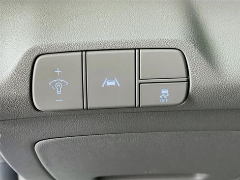 Used 2023 Hyundai Elantra SEL w/ Cargo Package image 13