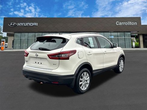 Used 2021 Nissan Rogue Sport SV image 5