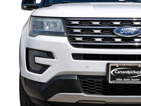 Used 2017 Ford Explorer XLT w/ Equipment Group 202A image 51