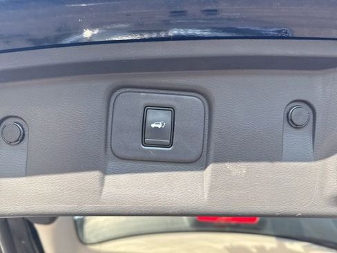 Used 2017 Nissan Murano Platinum w/ Platinum Technology Package image 25