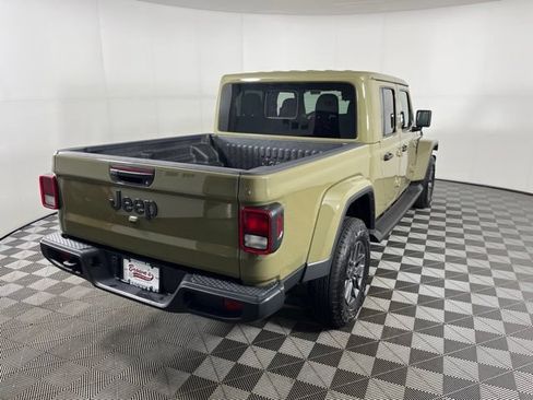 Used 2026 Jeep Gladiator Sport AWD/4WD image 7