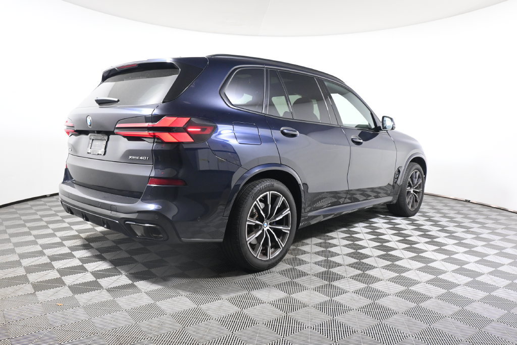 Used 2024 BMW X5 xDrive40i w/ M Sport Package AWD/4WD image 7