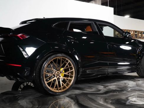 Used 2020 Lamborghini Urus image 7