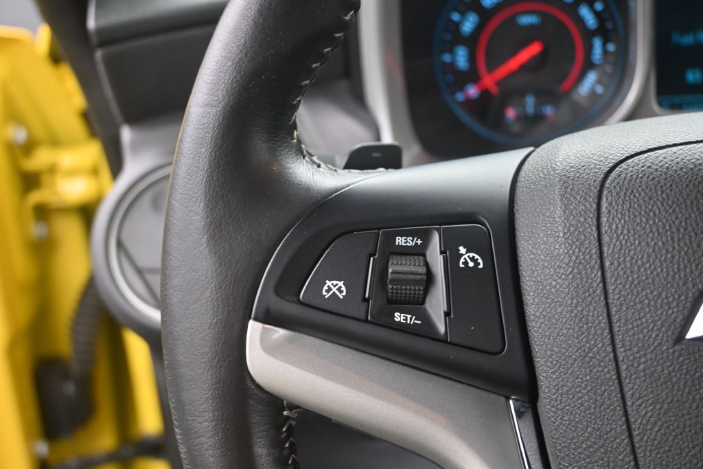 Used 2015 Chevrolet Camaro LT RWD image 30