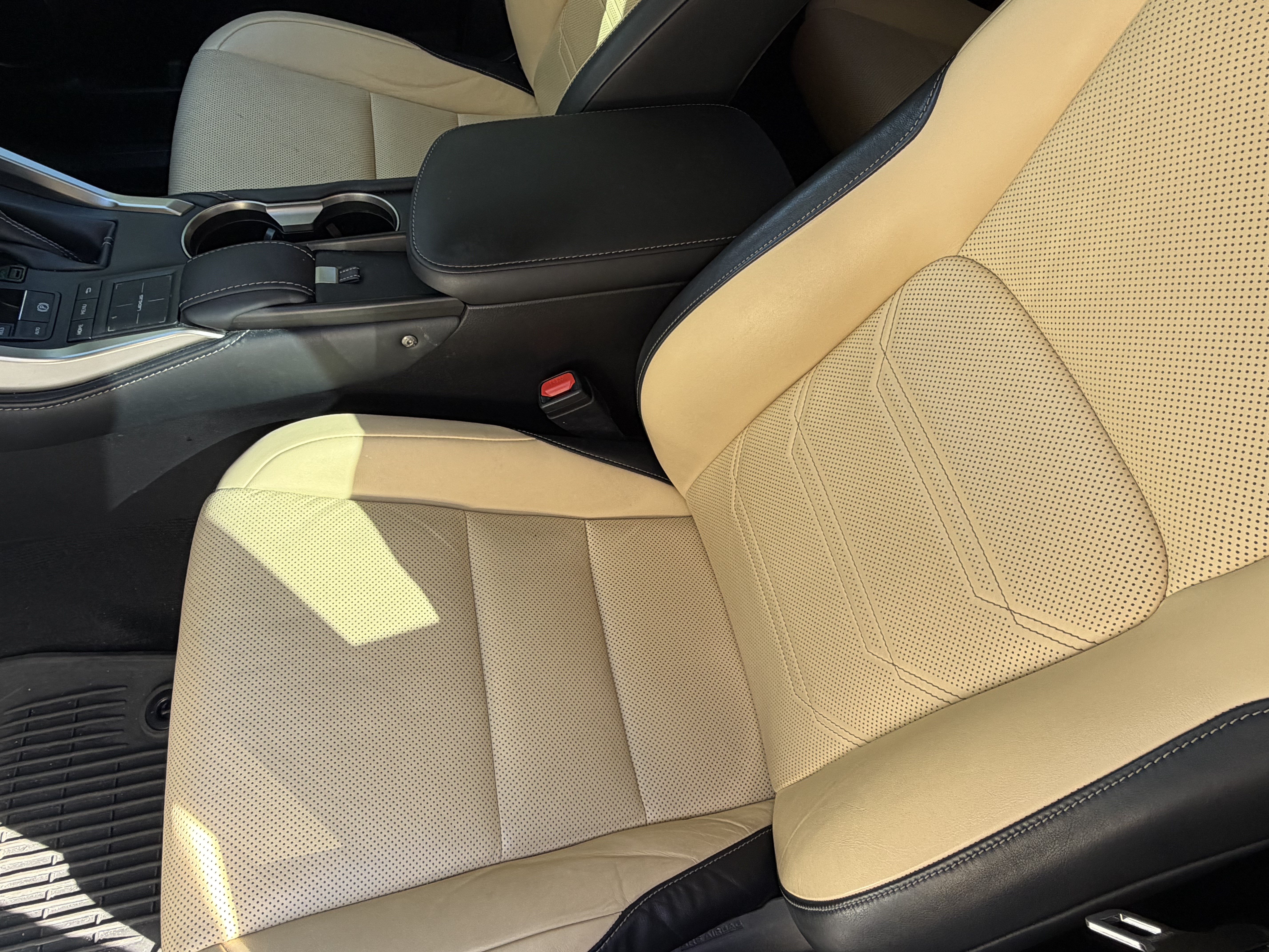 Used 2015 Lexus NX 200t FWD w/ Luxury Package image 16