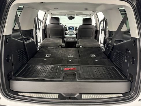 Used 2020 GMC Yukon SLT AWD/4WD image 32