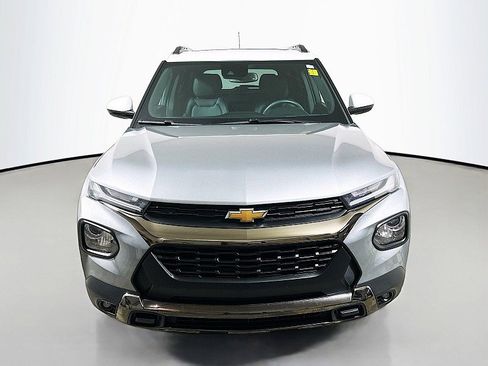 Used 2023 Chevrolet TrailBlazer ACTIV w/ Sun and Liftgate Package AWD/4WD image 2
