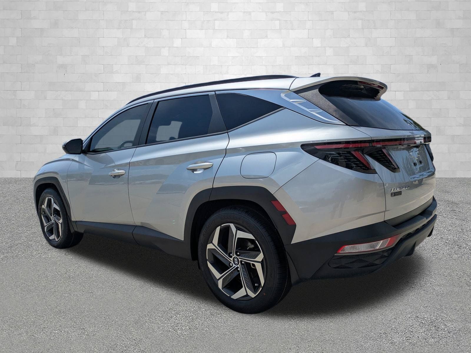 Certified 2024 Hyundai Tucson SEL w/ Convenience Package FWD image 4