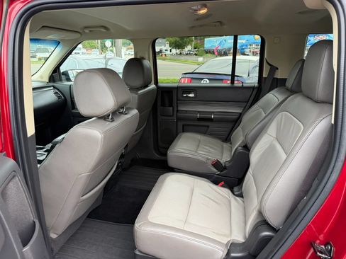 Used 2019 Ford Flex Limited w/ Equipment Group 301A FWD image 10