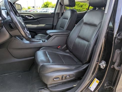 Used 2019 GMC Acadia SLT w/ LPO, Floor Liner Package AWD/4WD image 7