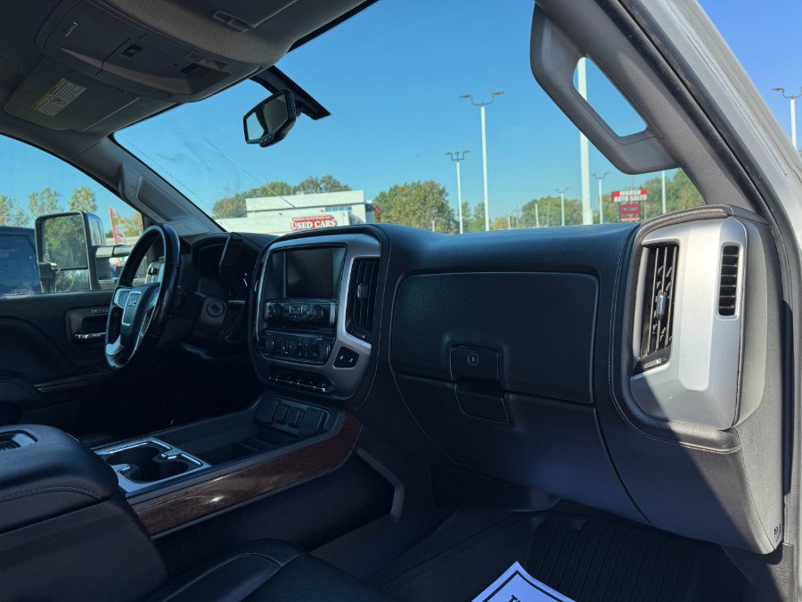 Used 2019 GMC Sierra 3500 SLT AWD/4WD image 19