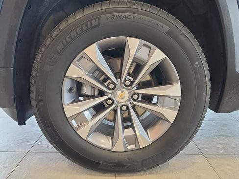 Used 2025 Chevrolet Equinox LT w/ Convenience Package II AWD/4WD image 13