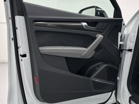 Used 2024 Audi SQ5 Prestige AWD/4WD image 23