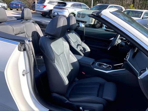 Used 2024 BMW 430i Convertible w/ Convenience Package image 8