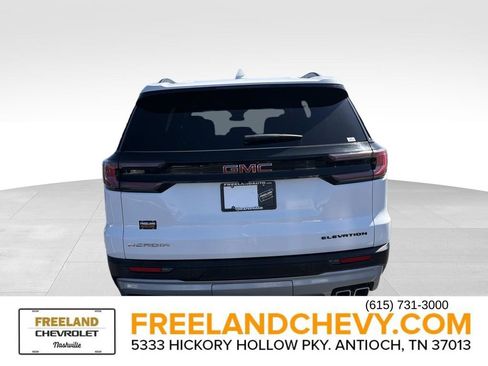 Used 2025 GMC Acadia Elevation image 4