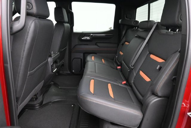 Used 2024 GMC Sierra 1500 AT4 w/ Technology Package AWD/4WD image 28