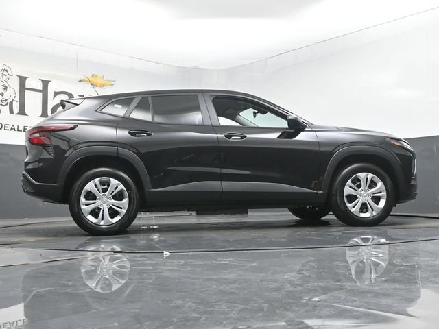 New 2026 Chevrolet Trax LS FWD image 31