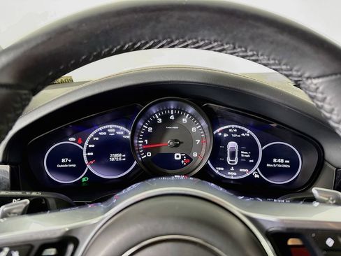 Certified 2023 Porsche Cayenne Coupe AWD/4WD image 13