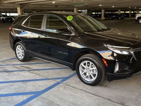 Used 2023 Chevrolet Equinox LT AWD/4WD image 9