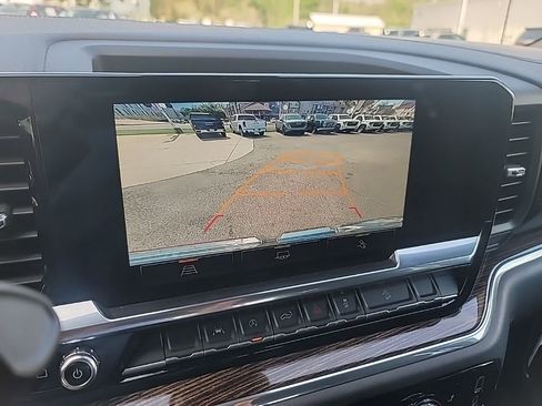 Certified 2025 GMC Sierra 1500 SLE image 20