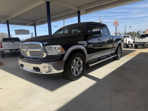 Used 2013 RAM 1500 Laramie w/ Convenience Group image 8