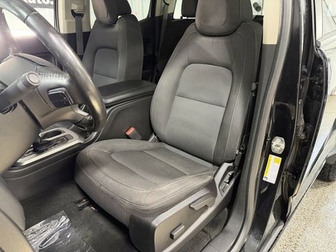 Used 2018 Chevrolet Colorado LT image 18